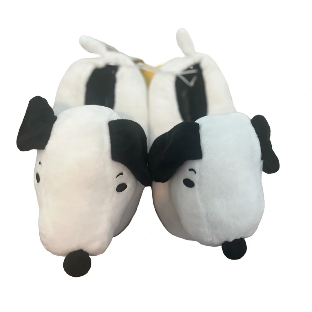 Peanuts Kids Snoopy Black and White Slippers. Size: 13/1. NWT. Great Condition. - Picture 2 of 5